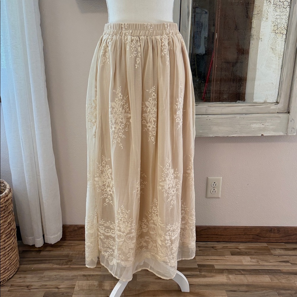 Bohme Elegant Cream Maxi Skirt